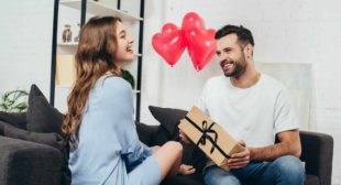 Top 10 romantic gifts for wife – Anniversary Gifts