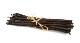 Making of Vanilla bean extract