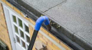 Get Rid of Gutter clogs with the help of Gutters cleaning services London Get Rid of Gutter clogs with the help of Gutters cleaning services London